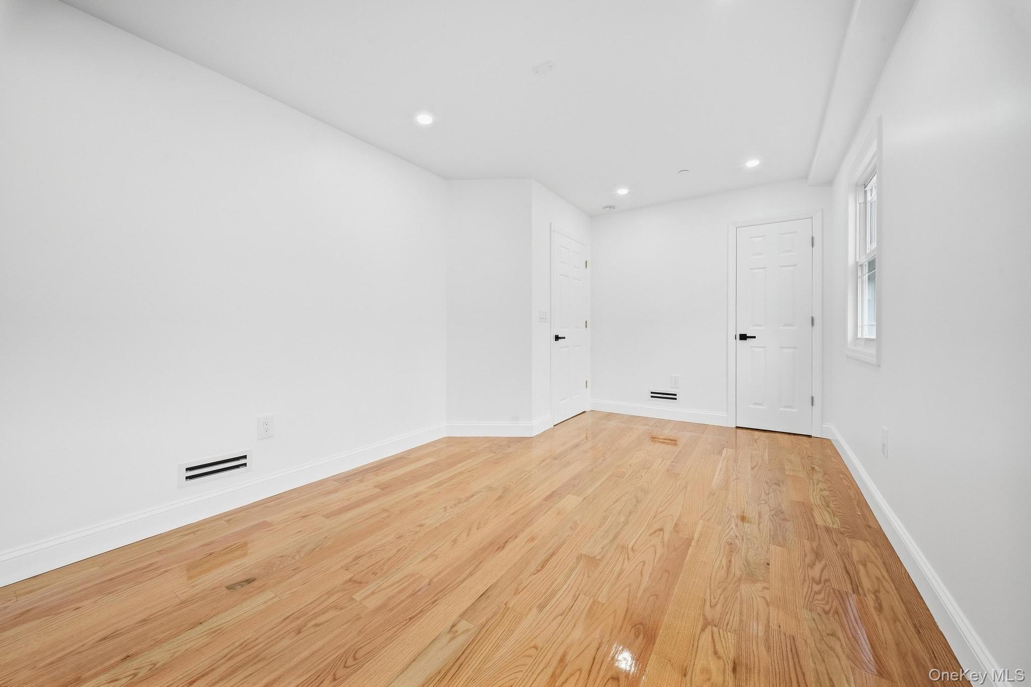 123-26 135 – For Sale photo 13