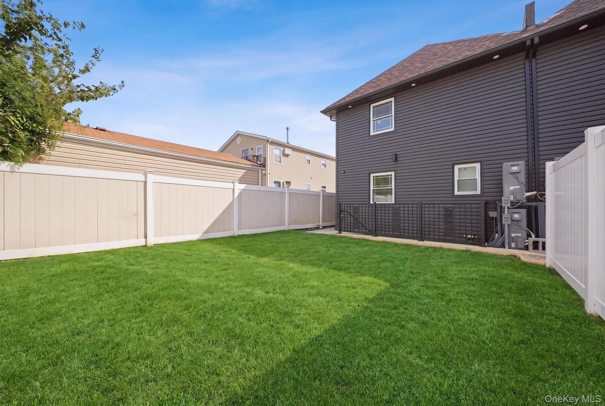 123-26 135 – For Sale photo 34
