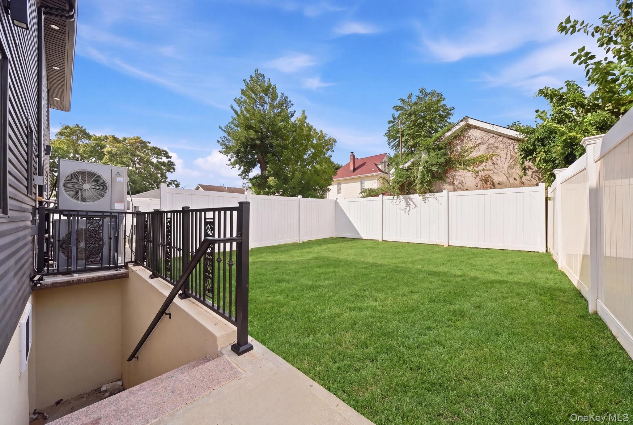 123-26 135 – For Sale photo 36