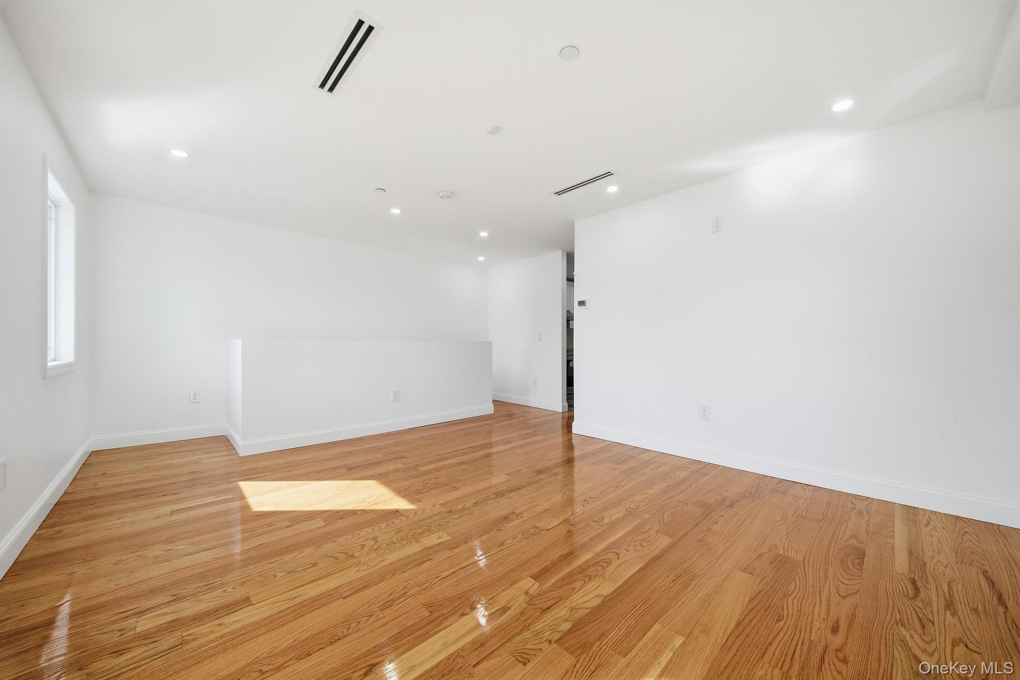 123-26 135 – For Sale photo 16