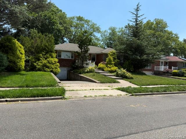 219 Willets Lane – For Rent