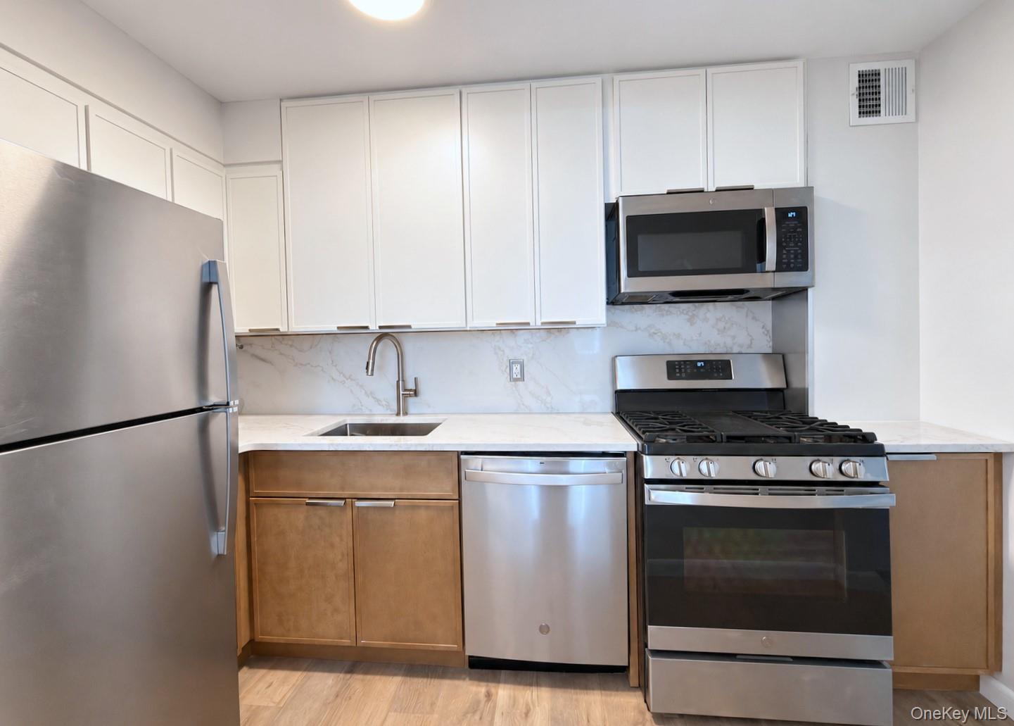 1035 E Boston Post Road E, Unit 1-5 photo 6