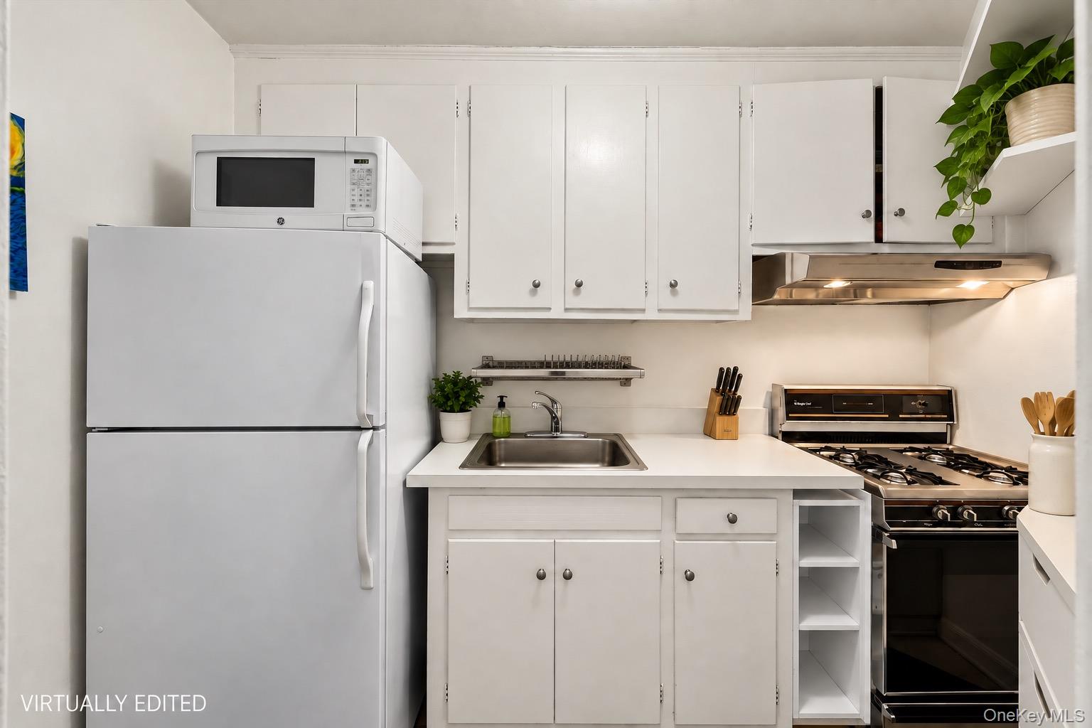 31-85 Crescent Street, Unit 516 photo 9