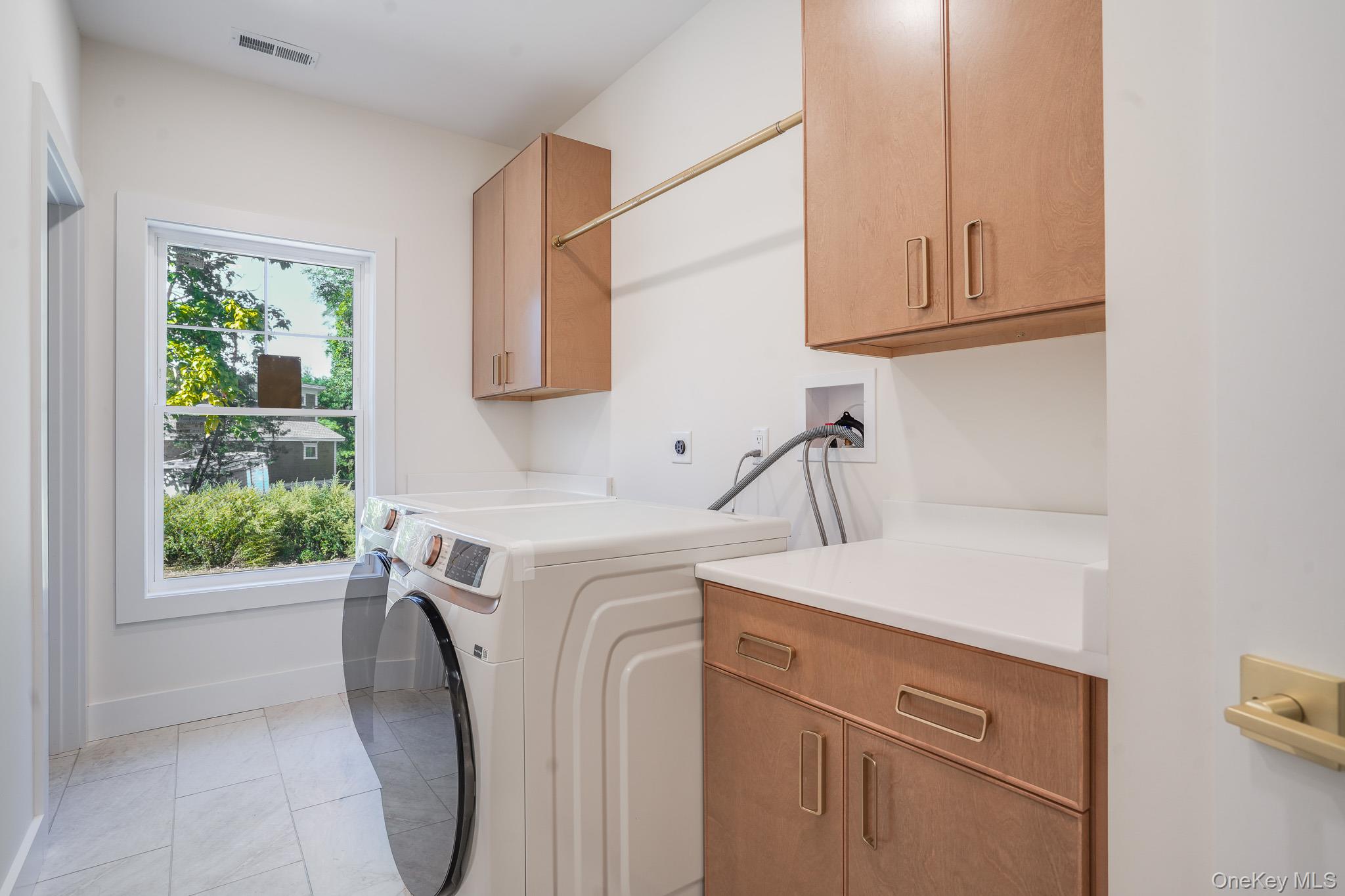 153 S Quaker Lane – For Sale photo 29