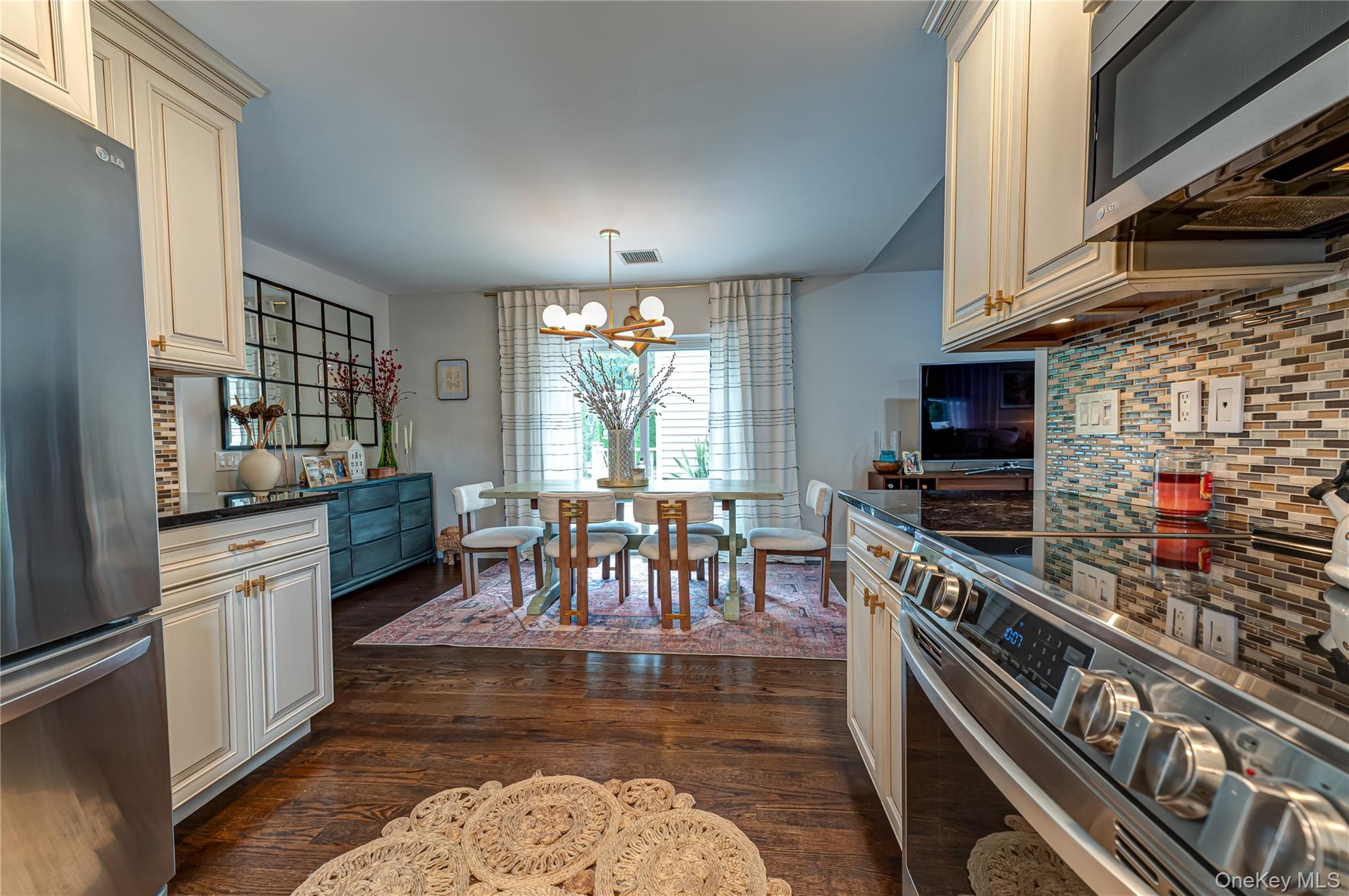 10 Laurel Road – For Sale photo 6