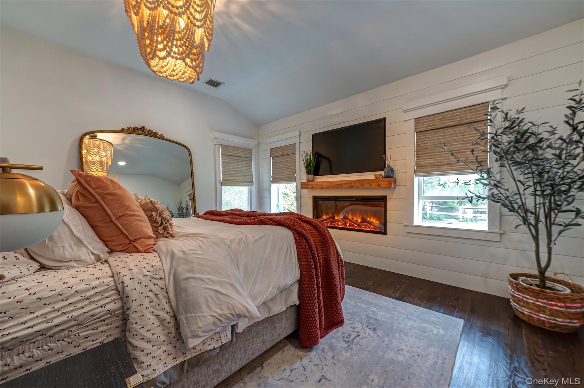 10 Laurel Road – For Sale photo 8