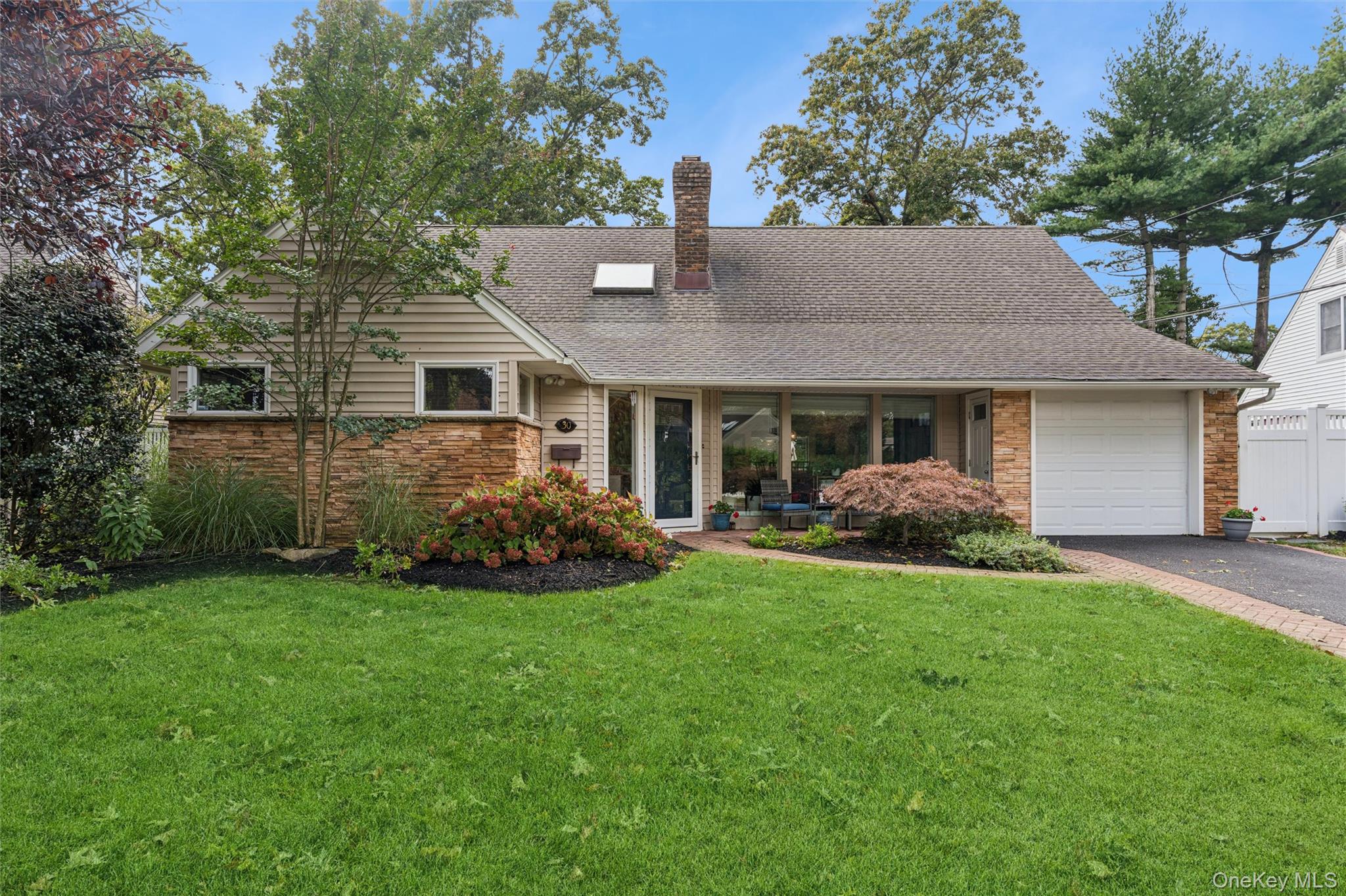 30 Range Drive – For Sale