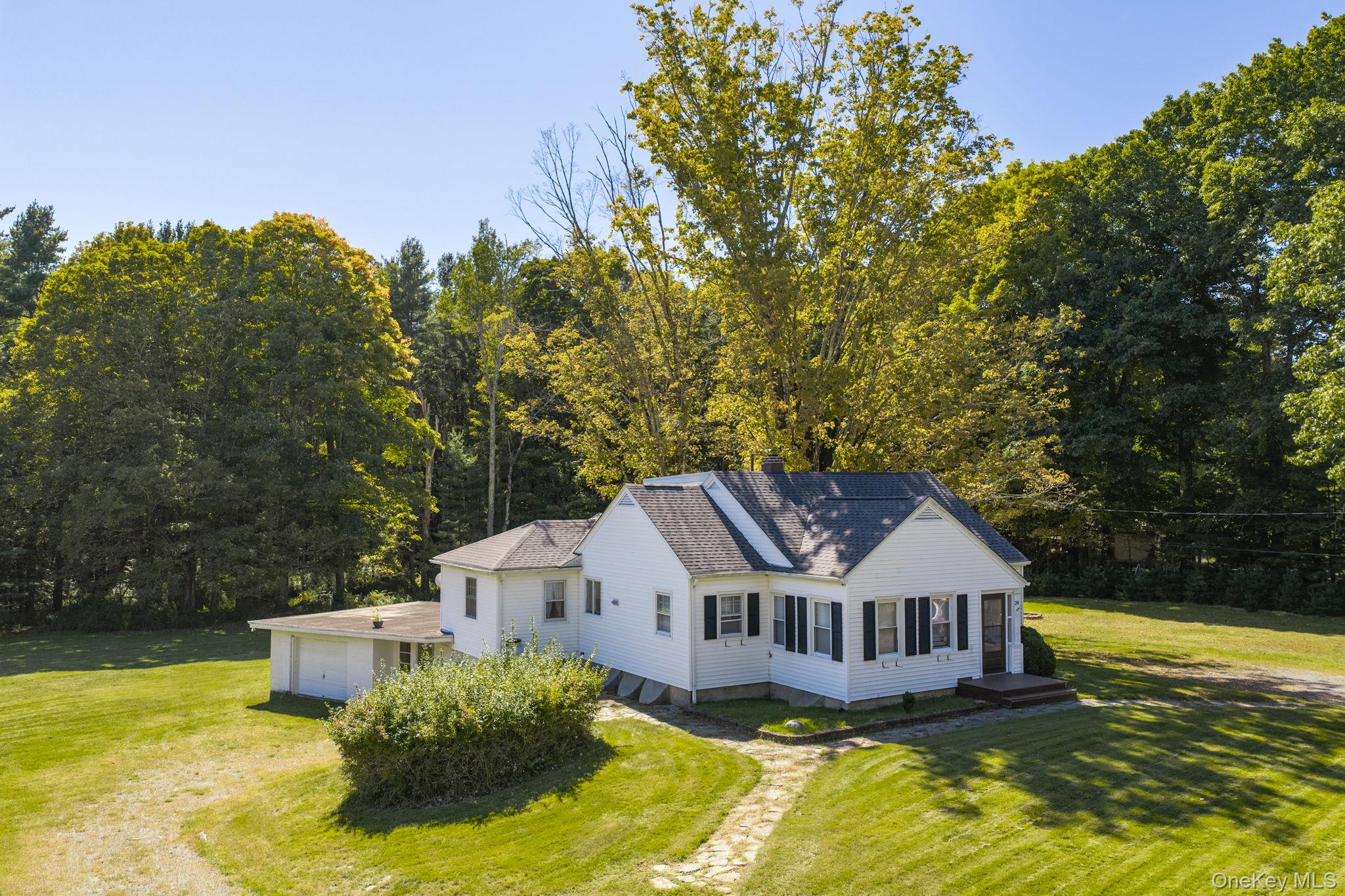 24 Wolf Lake Road – For Sale photo 2
