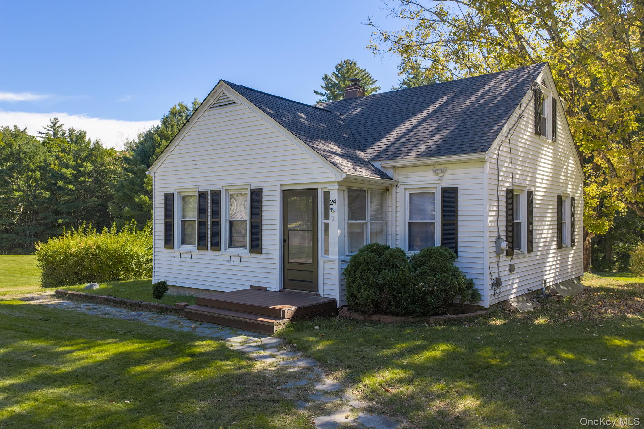 24 Wolf Lake Road – For Sale photo 4