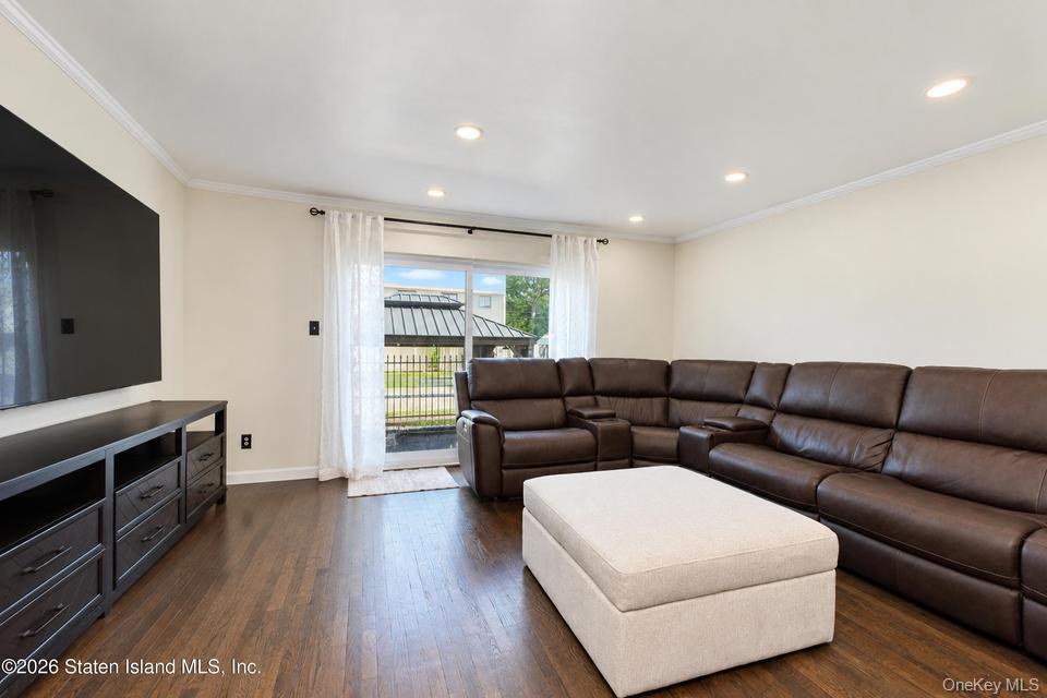 23 Dreyer Ave – For Sale photo 6