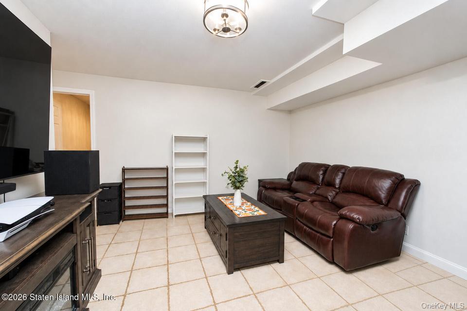 23 Dreyer Ave – For Sale photo 18