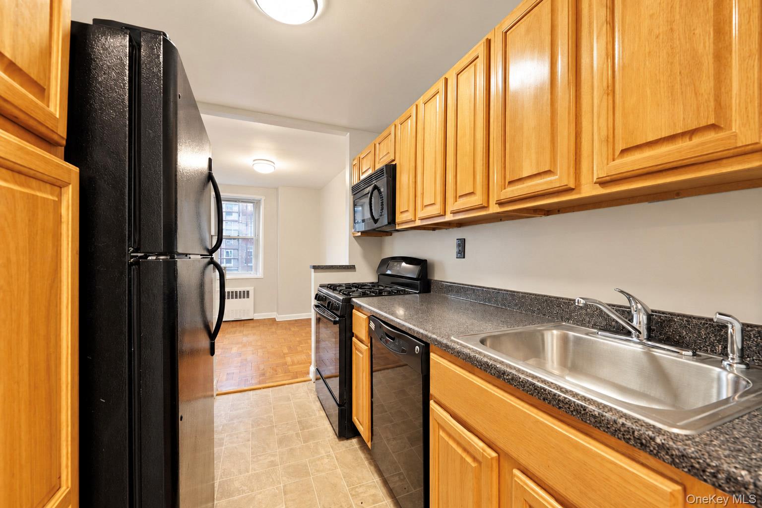 4 Sadore Lane, Unit 2W photo 5