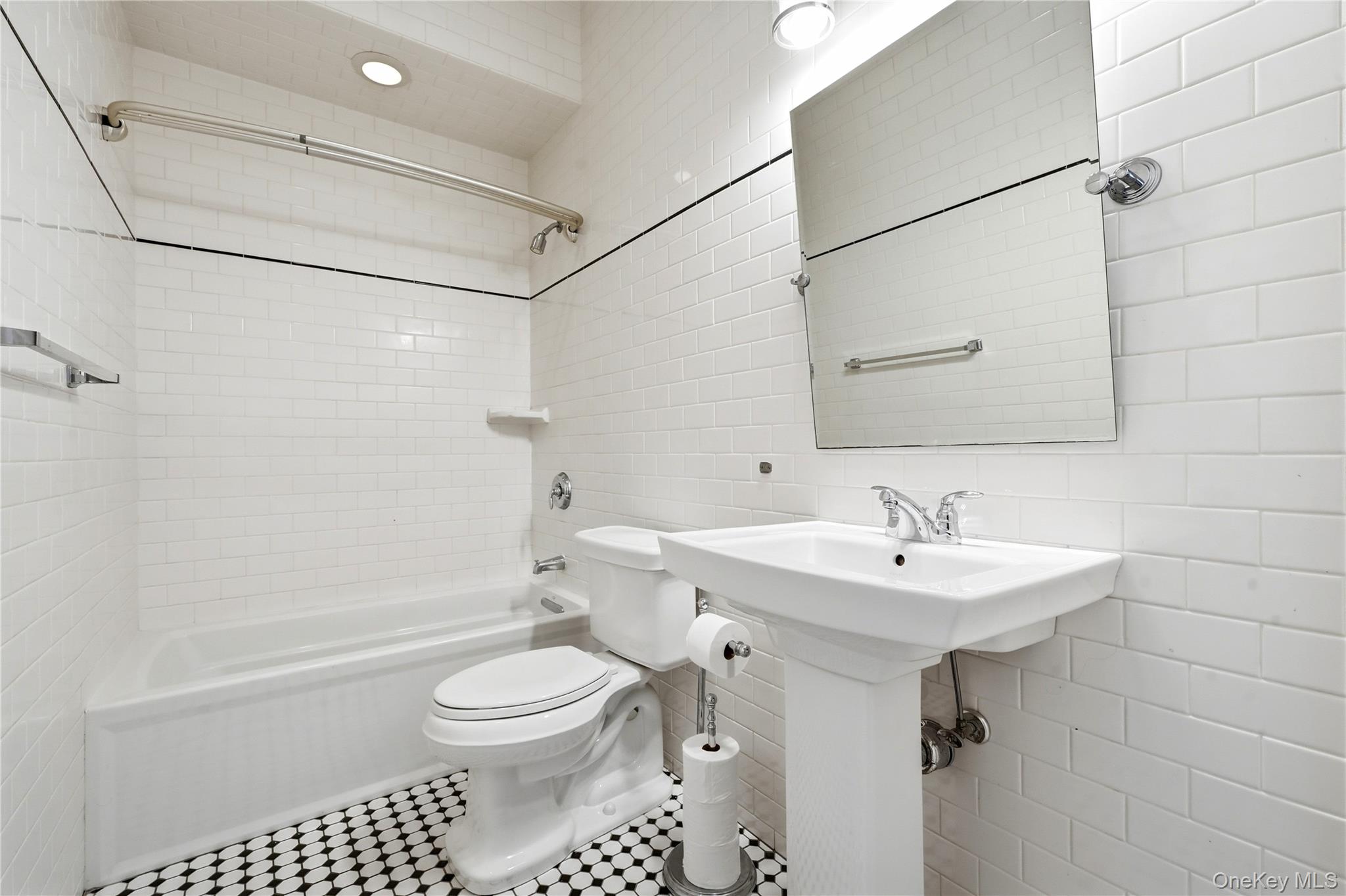276 Main Street, Unit 2F photo 20