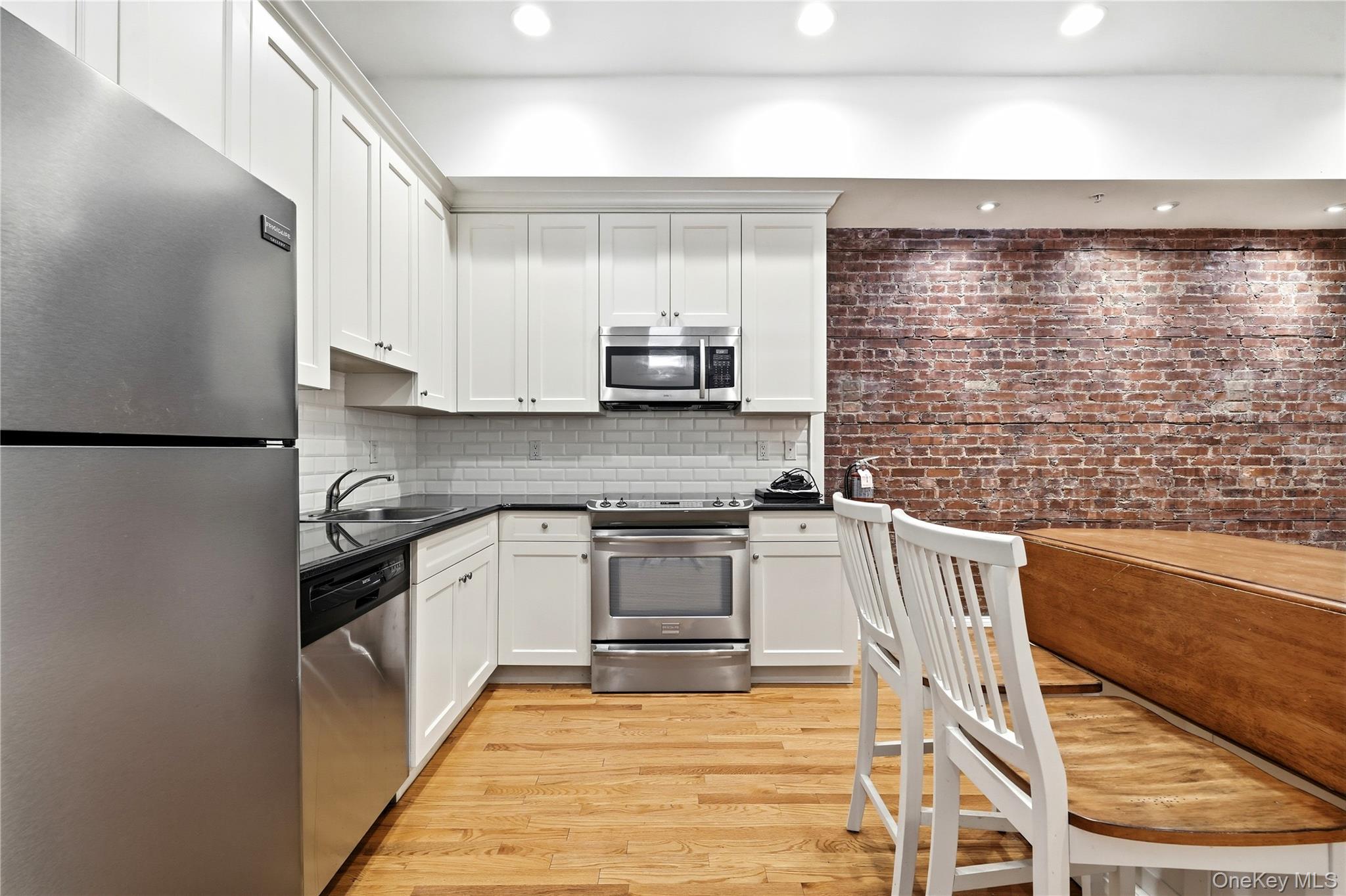 276 Main Street, Unit 2F photo 7