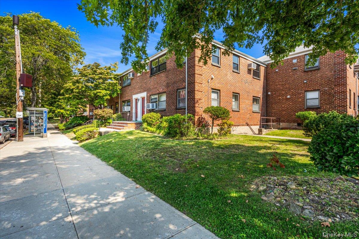 17-03 Utopia Parkway, Unit 2-48 photo 17