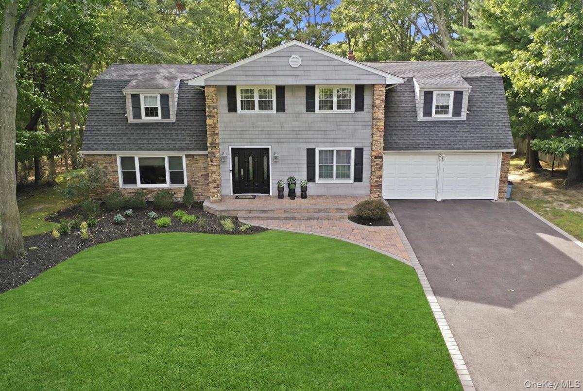 8 Philson Court – For Sale