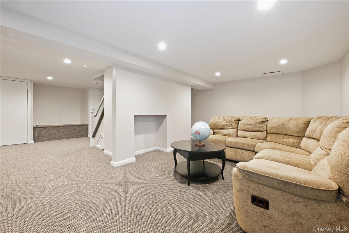 8 Philson Court – For Sale photo 34