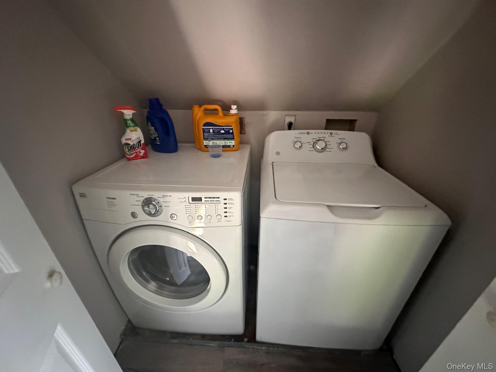 2 Rope Lane – For Rent photo 11