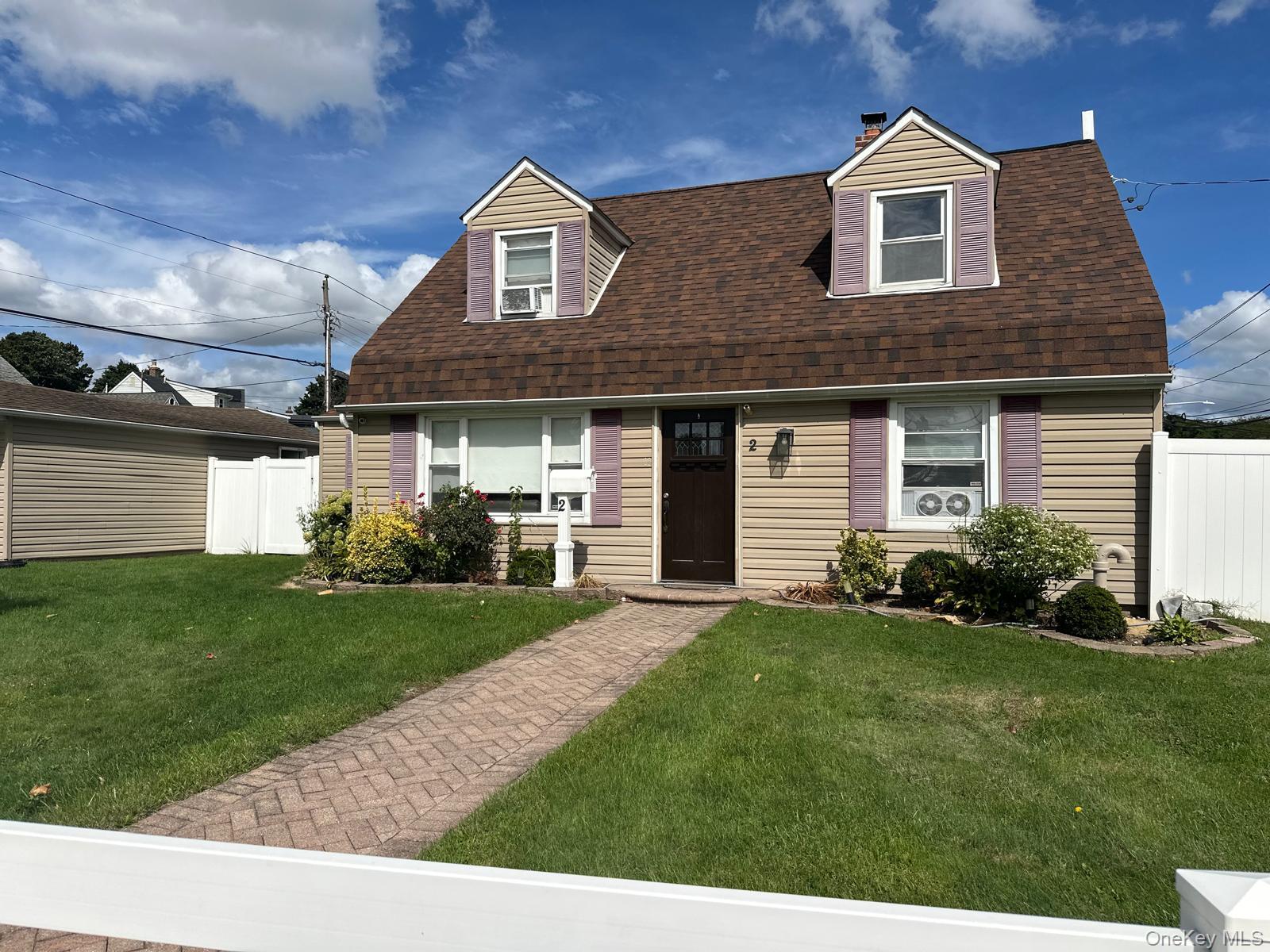 2 Rope Lane – For Rent