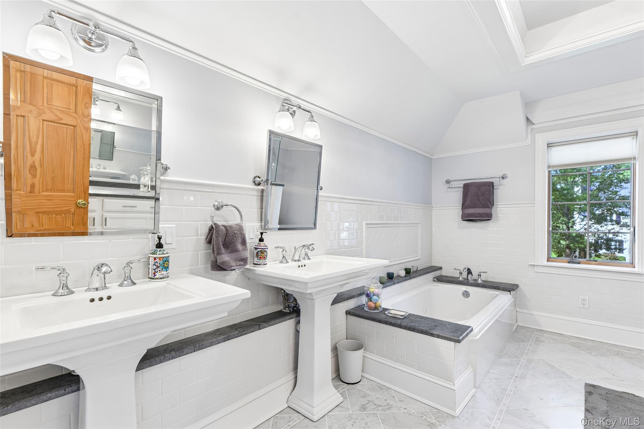 14 Huntington Road – For Sale photo 29