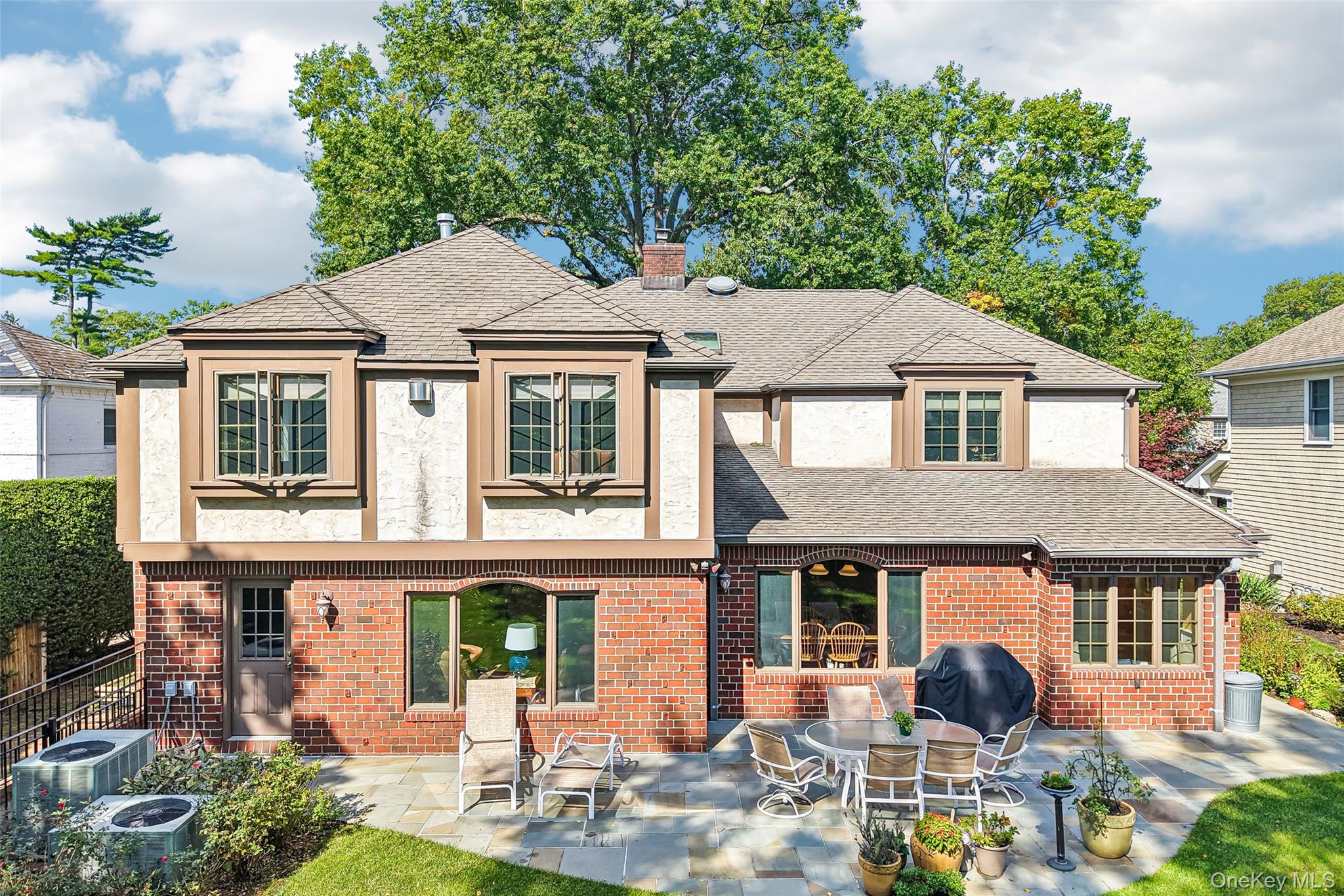 14 Huntington Road – For Sale photo 33