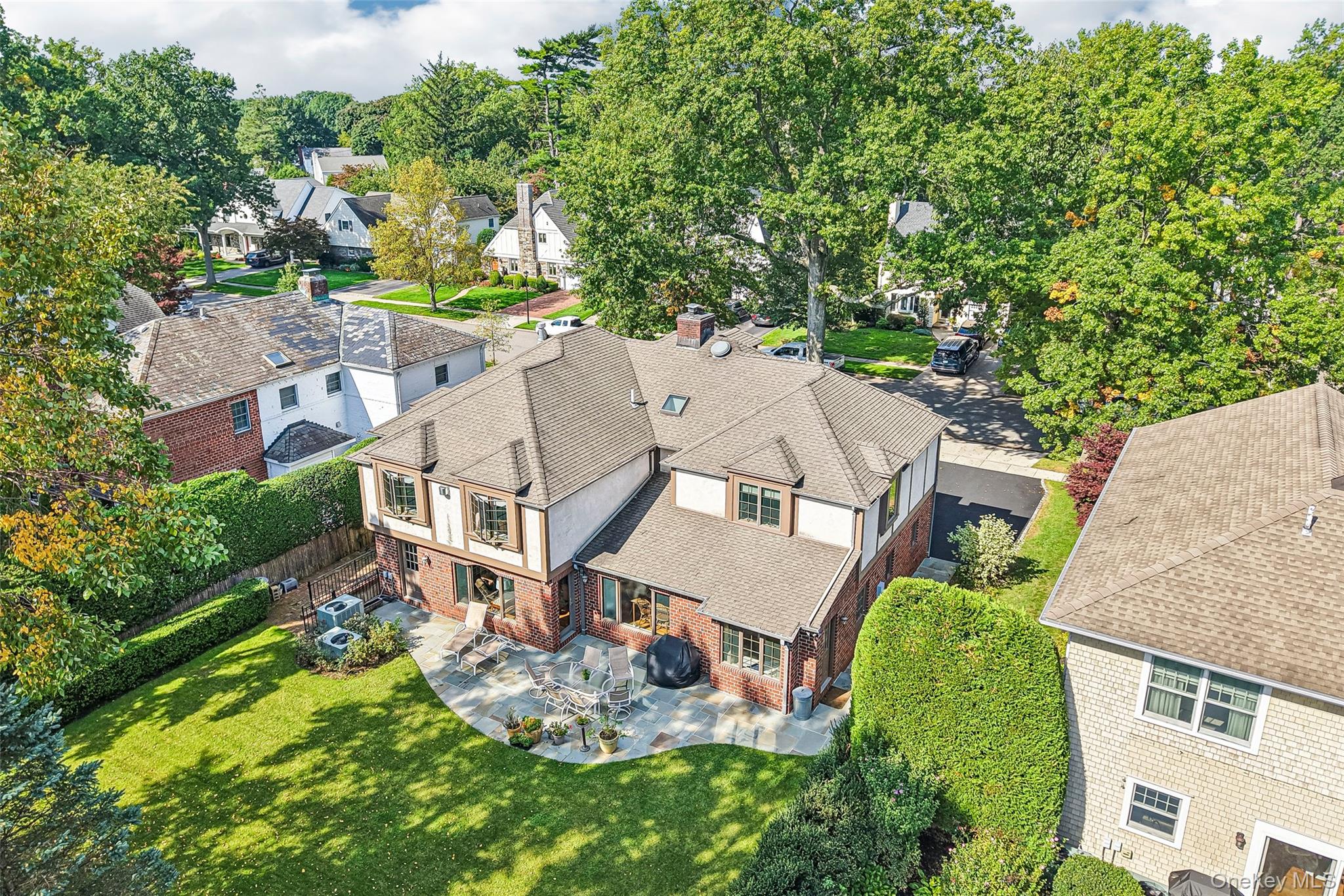 14 Huntington Road – For Sale photo 35