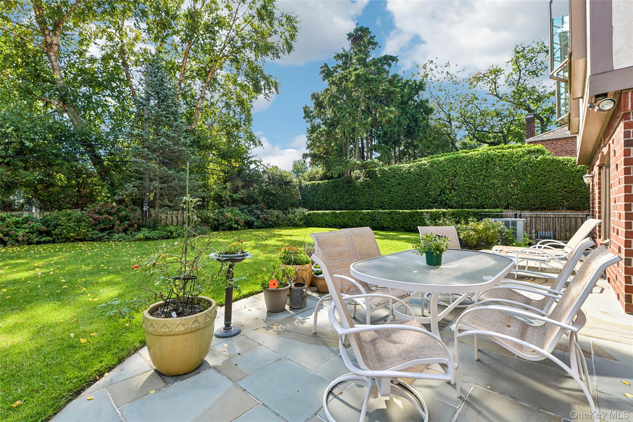 14 Huntington Road – For Sale photo 40