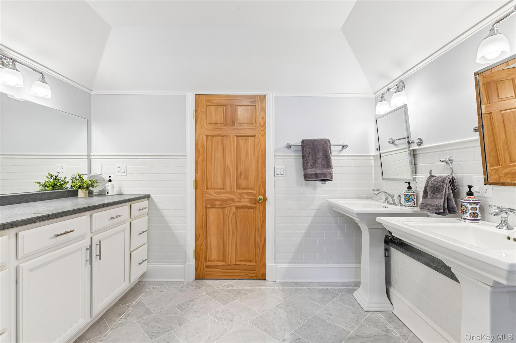 14 Huntington Road – For Sale photo 31