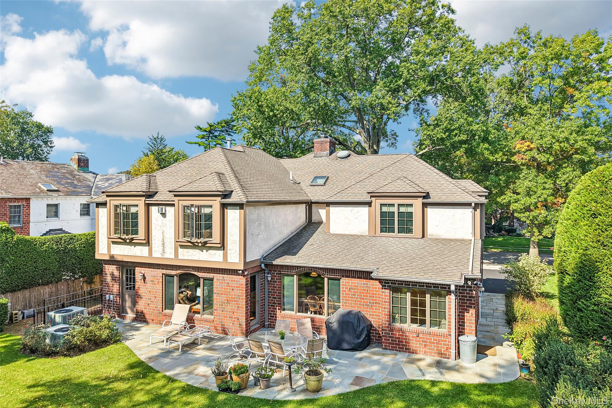14 Huntington Road – For Sale photo 36