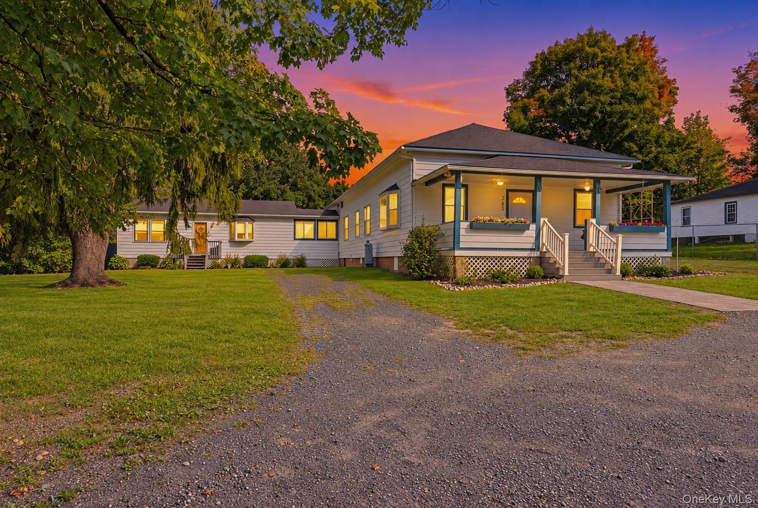 550 Lattintown Road – For Sale