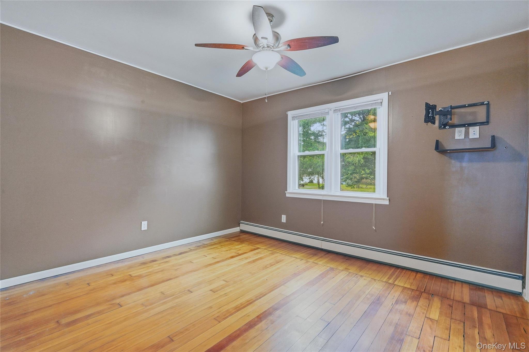 550 Lattintown Road – For Sale photo 17