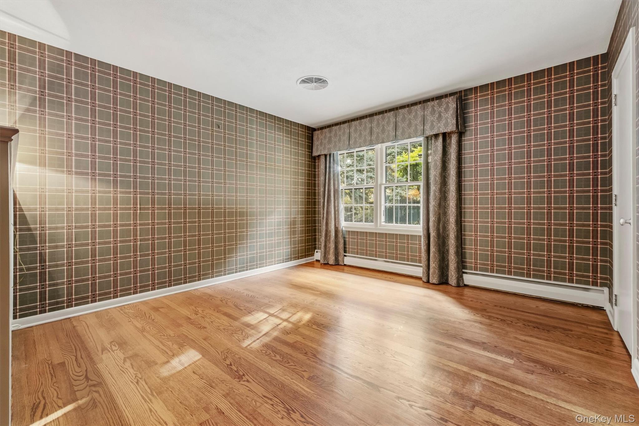 17 Whitehouse Avenue – For Sale photo 23