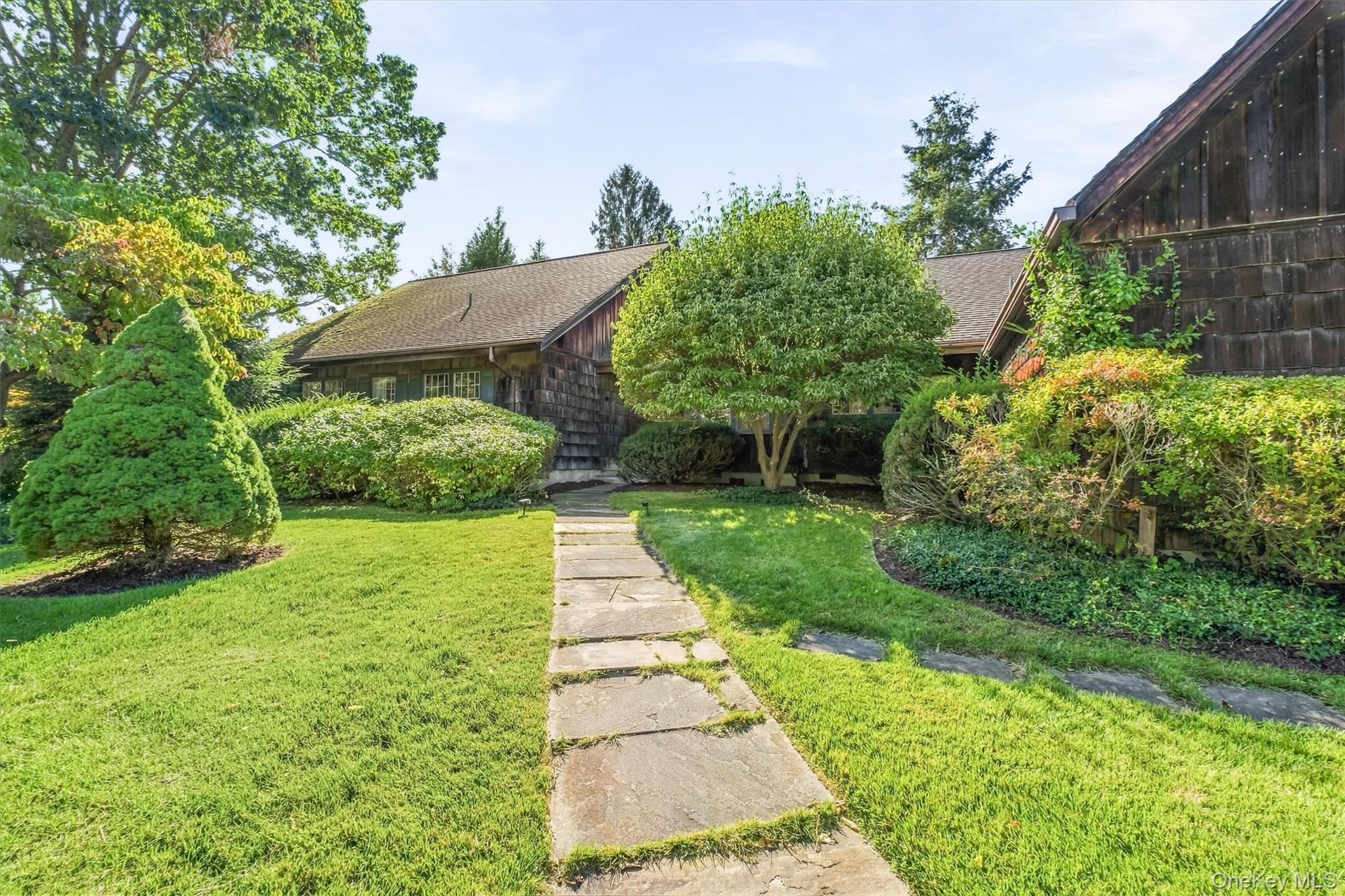 17 Whitehouse Avenue – For Sale photo 2