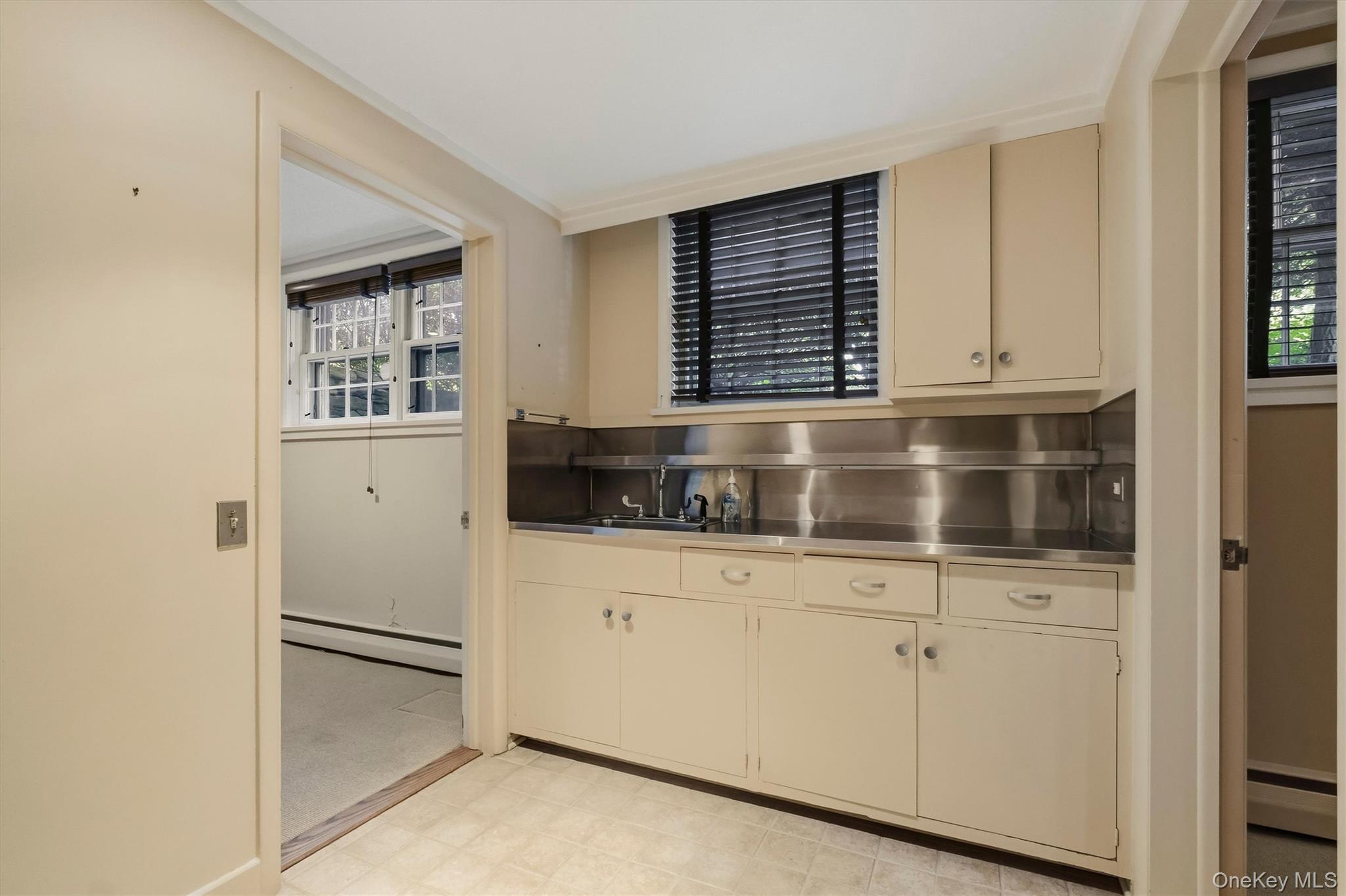 17 Whitehouse Avenue – For Sale photo 35