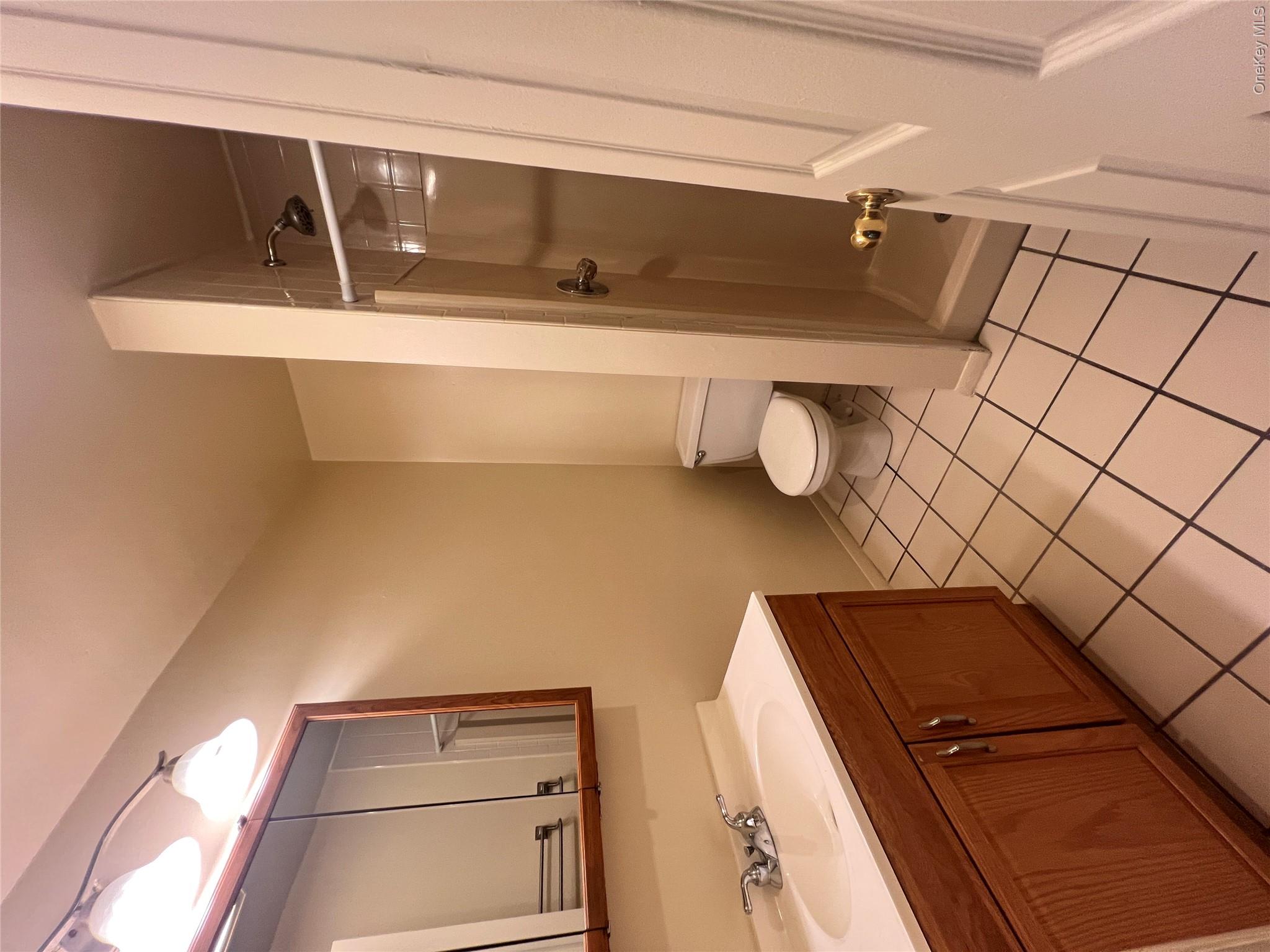 33 E Main Street, Unit B photo 11