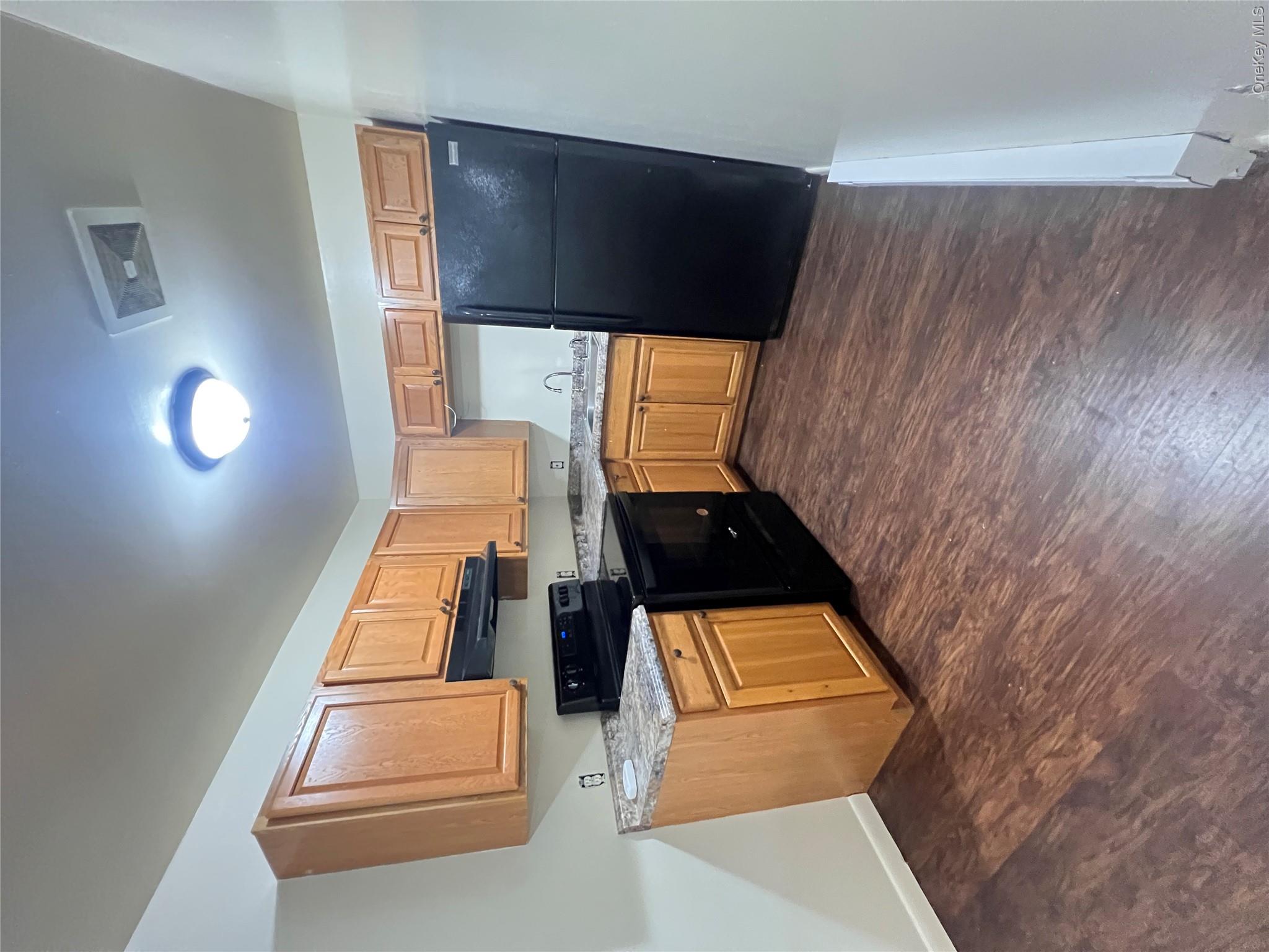 33 E Main Street, Unit B photo 9
