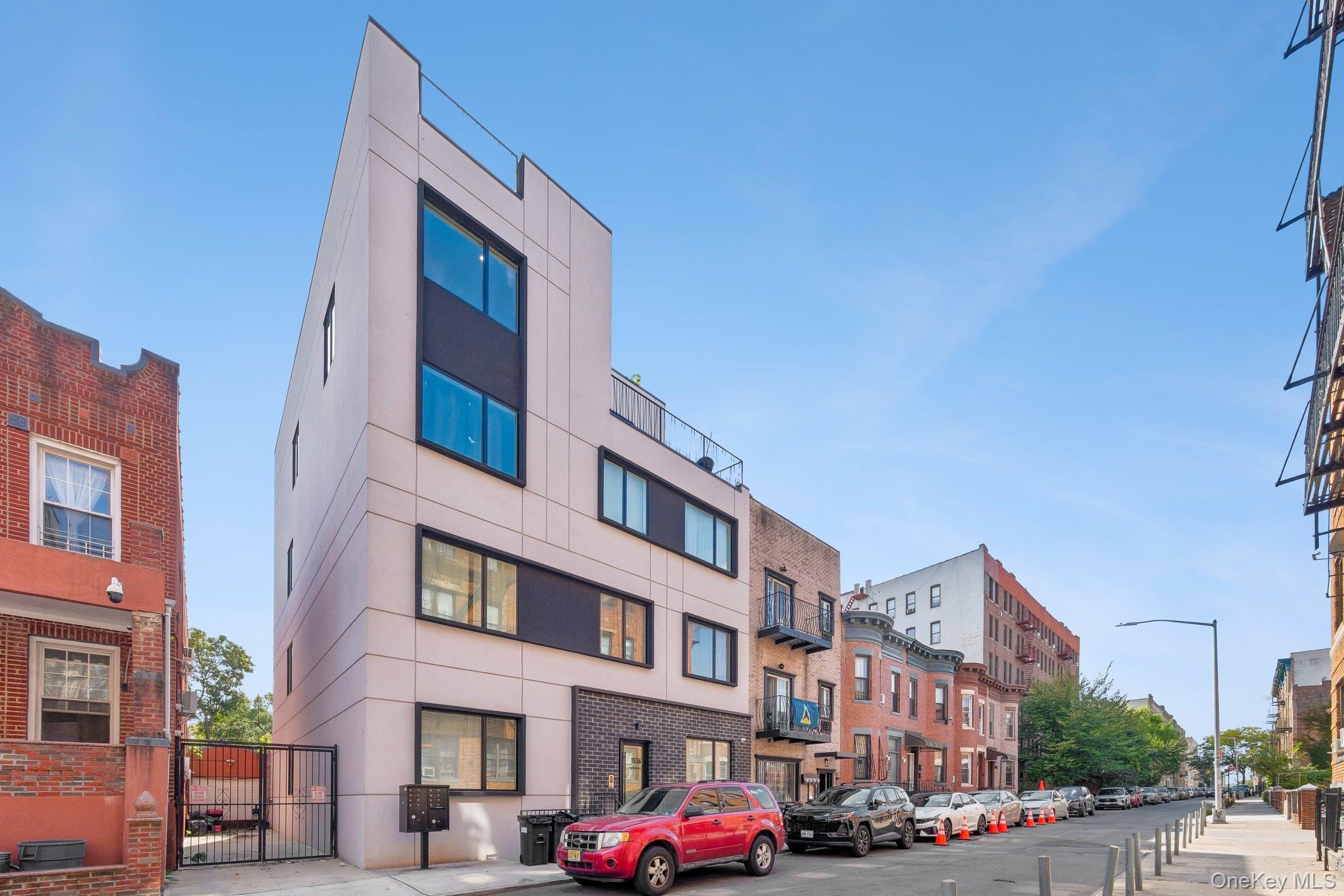 1526 Lincoln Place, Unit 4L