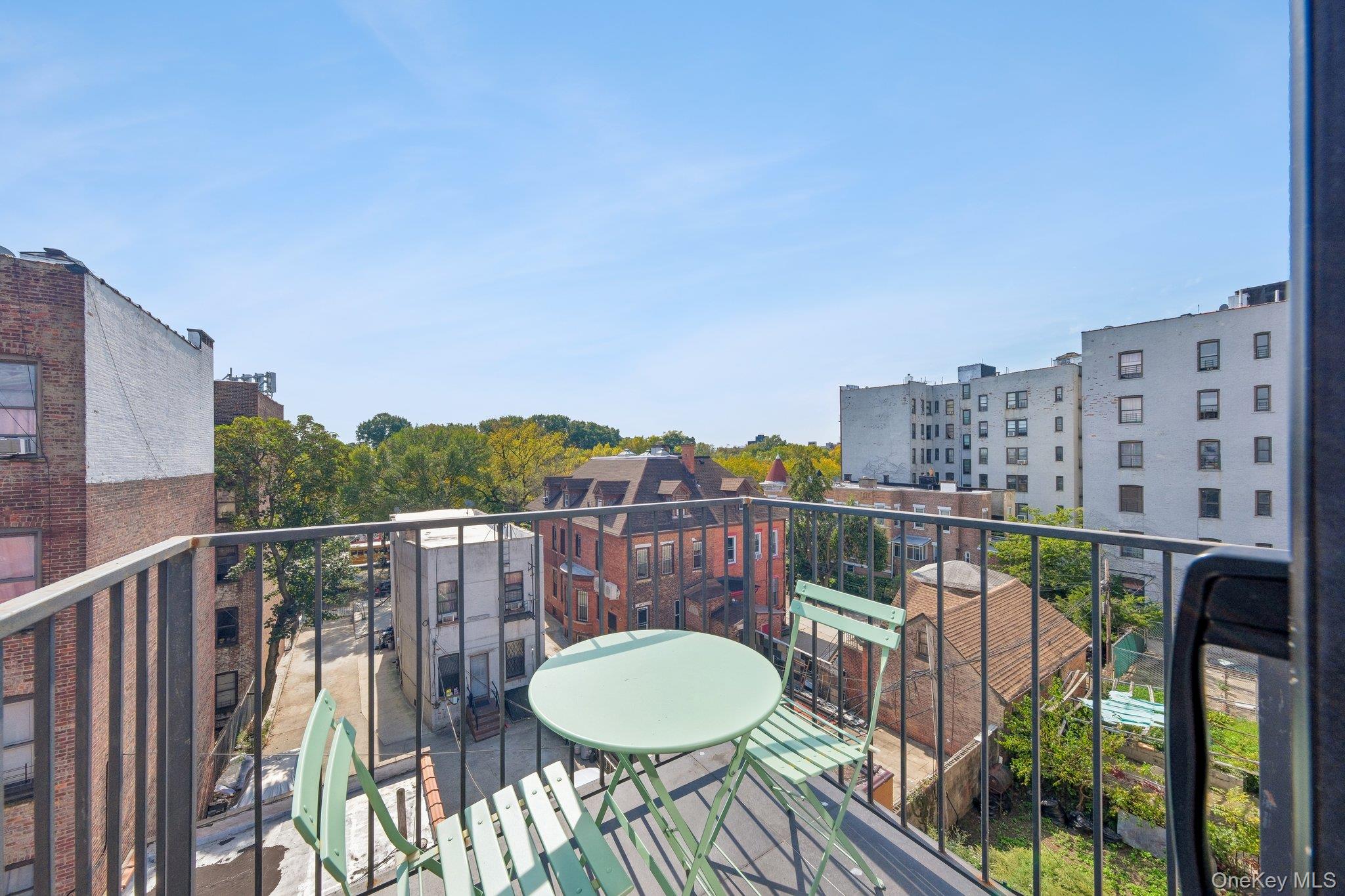 1526 Lincoln Place, Unit 4L photo 22