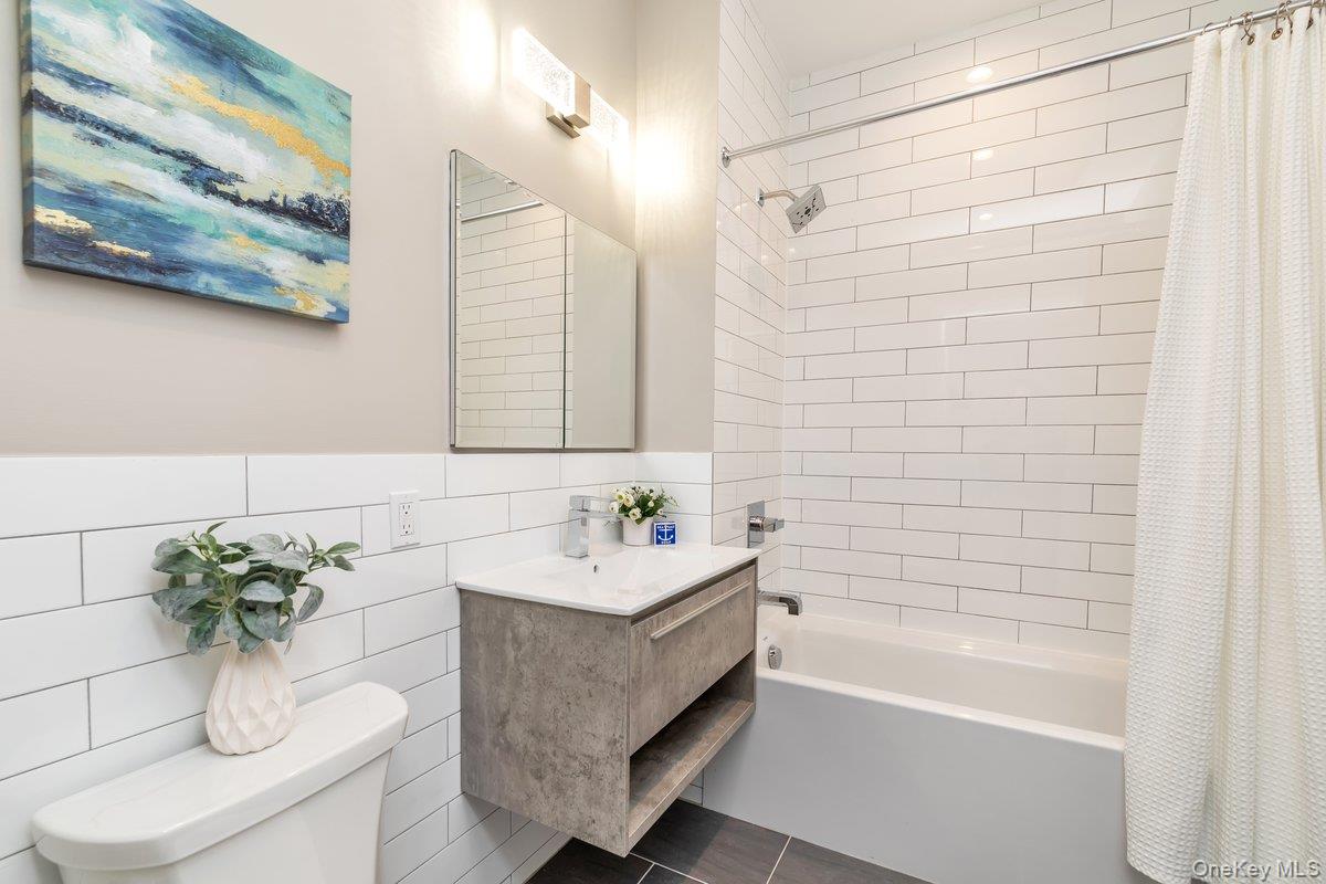 29-28 Newtown Avenue, Unit 3a photo 7