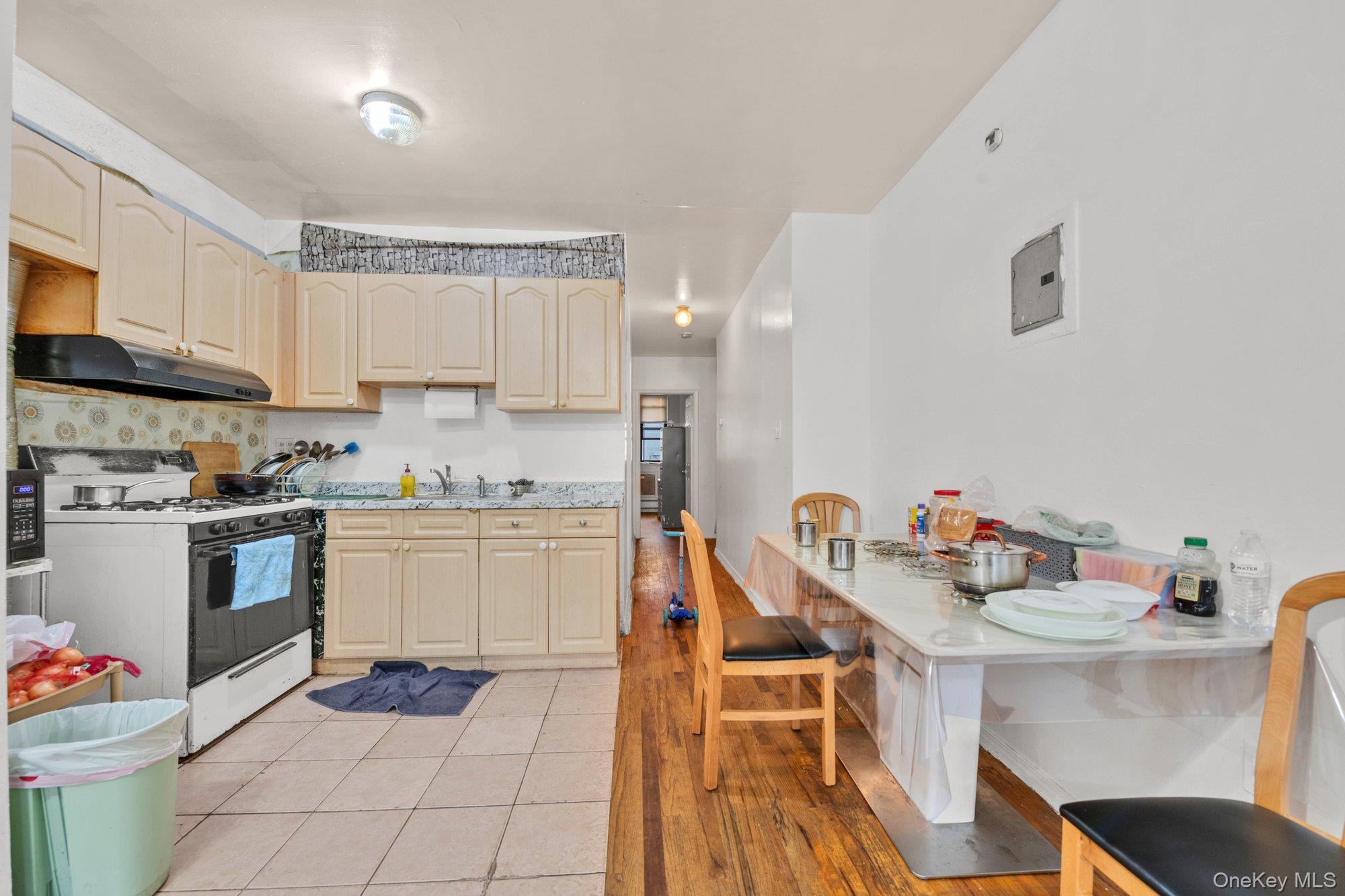 945 Herkimer Street – For Sale photo 19