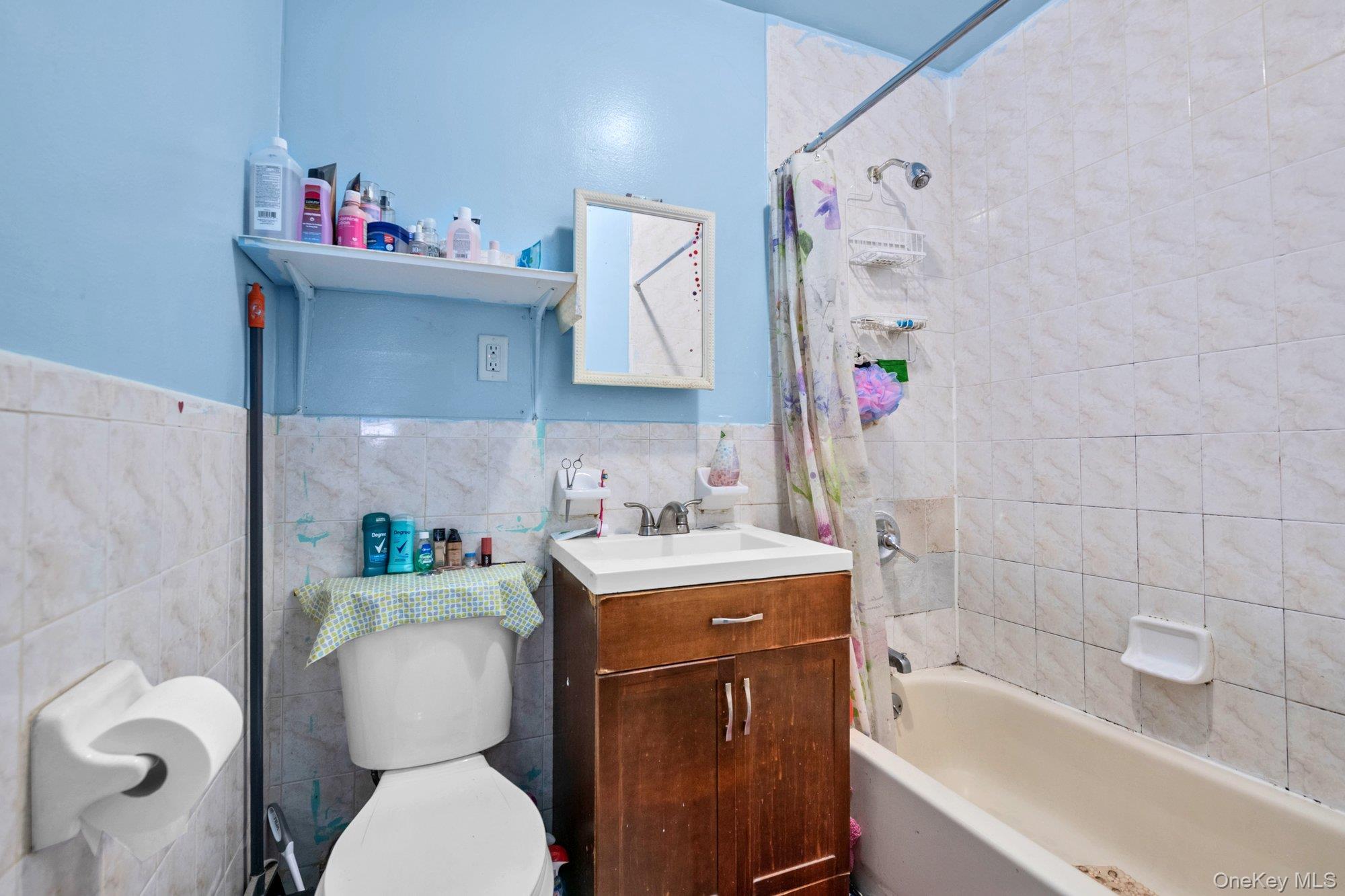 945 Herkimer Street – For Sale photo 5
