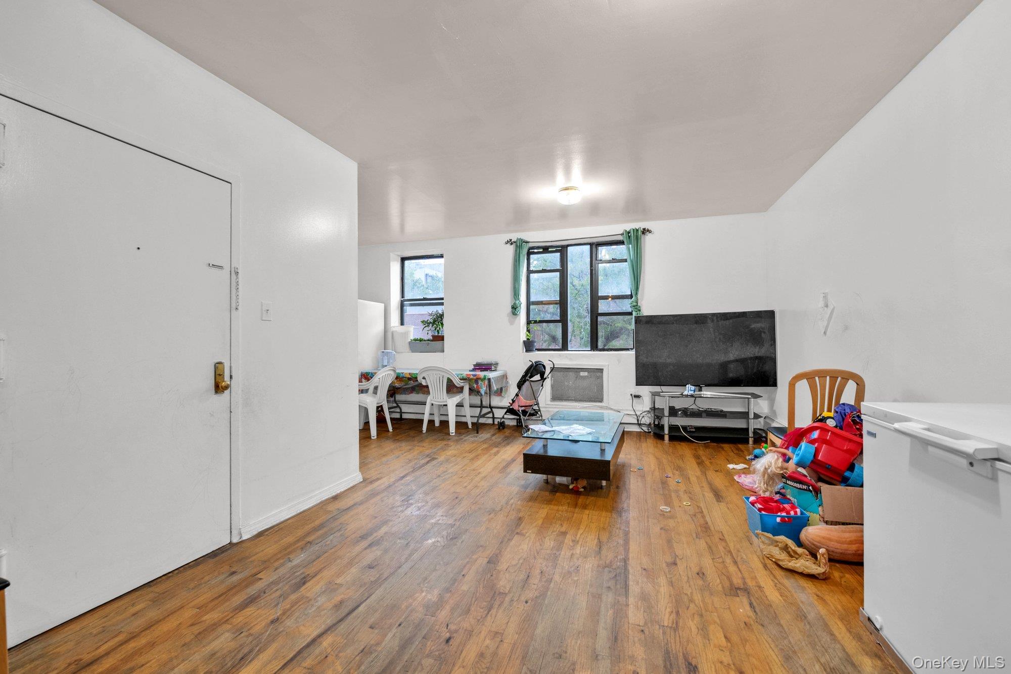 945 Herkimer Street – For Sale photo 21
