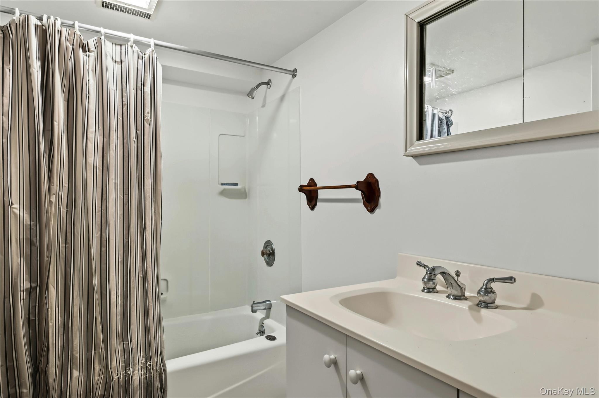 930 Tooker Avenue – For Sale photo 19