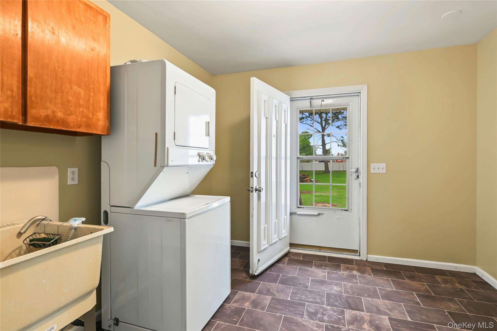 930 Tooker Avenue – For Sale photo 12