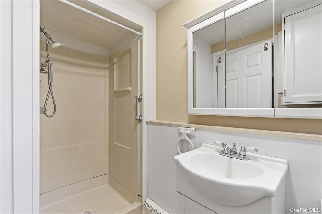 37 Mckay Rd – For Rent photo 8