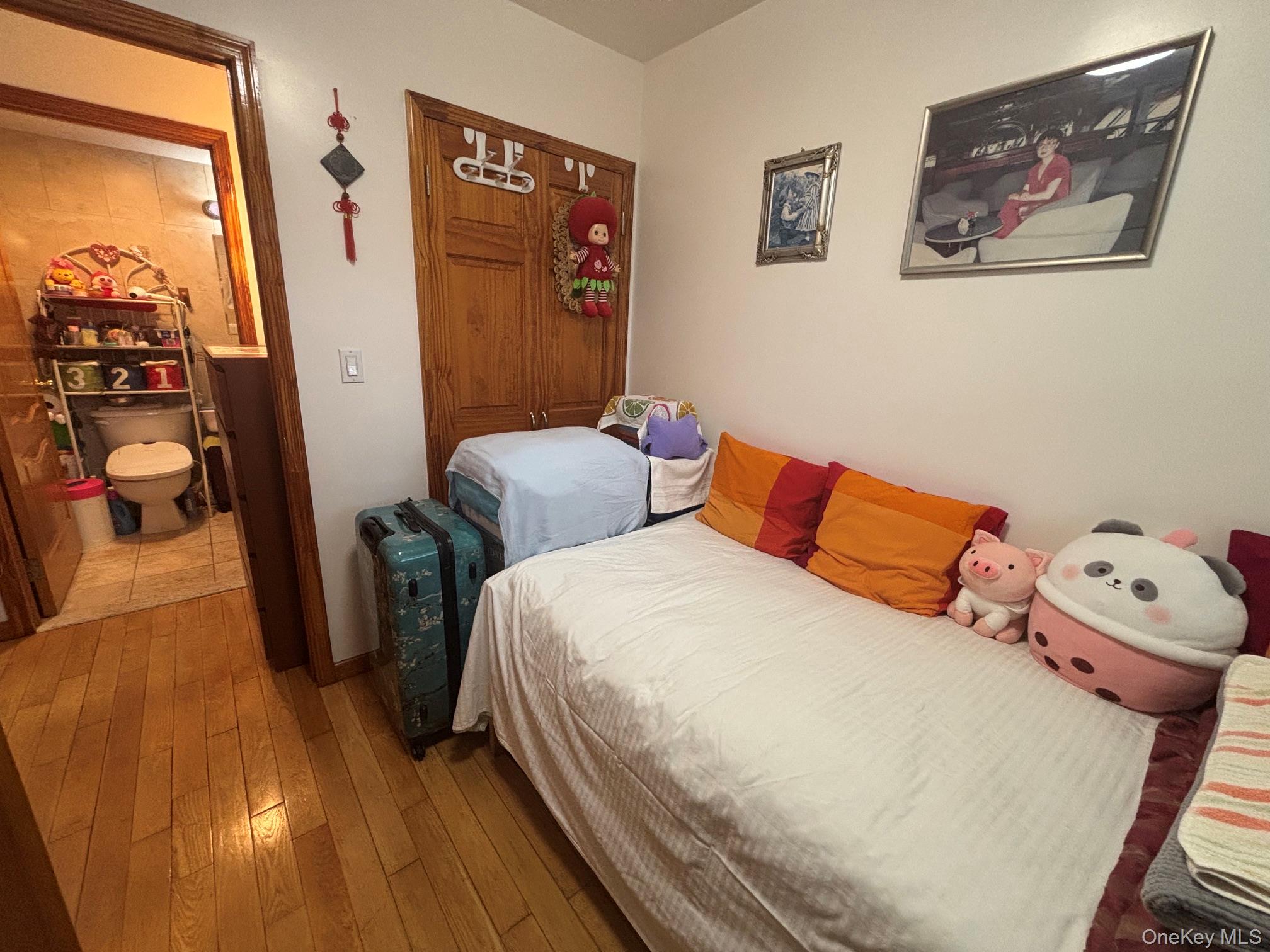 144-77 Barclay Ave, Unit 4B photo 7