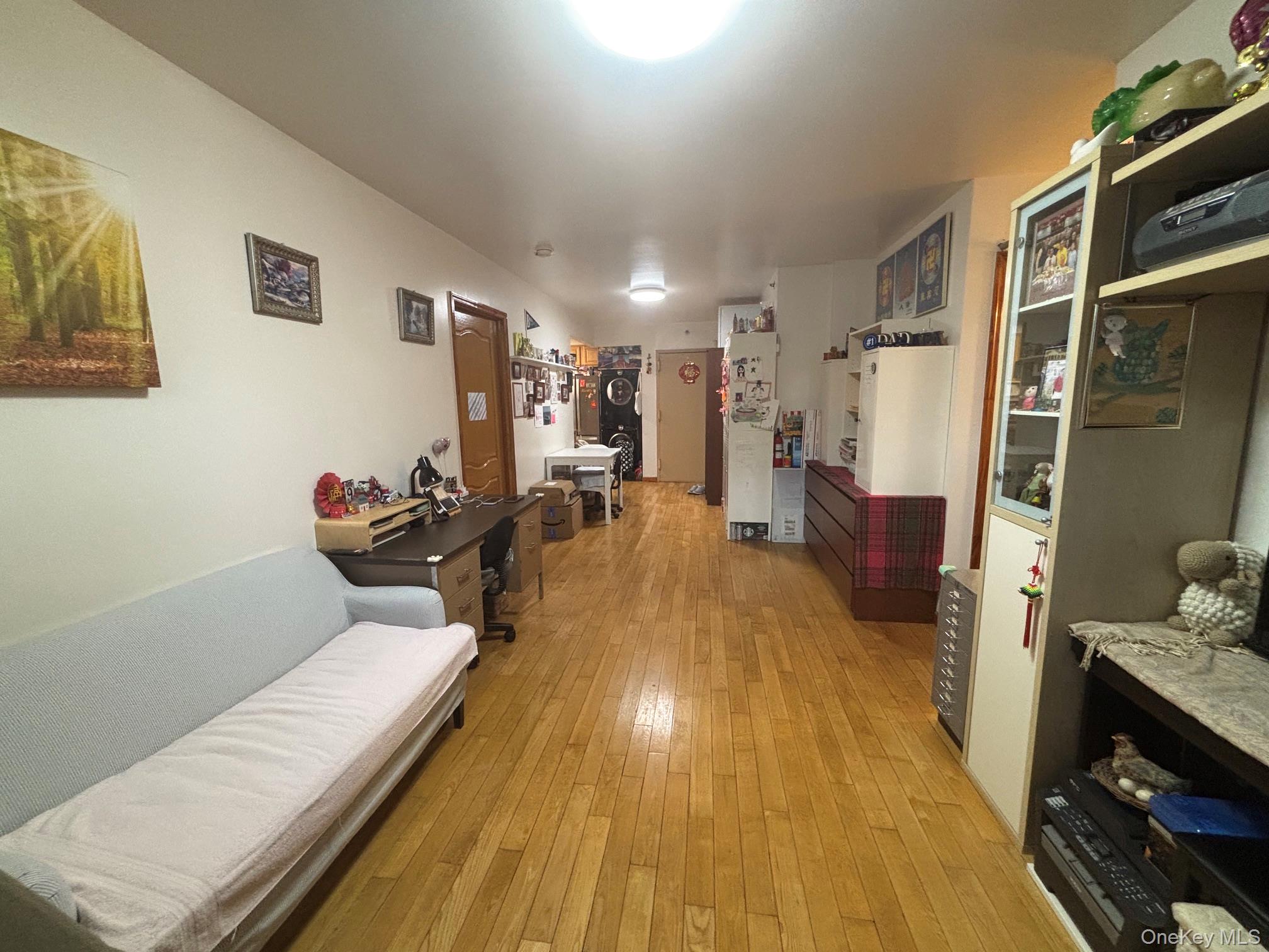 144-77 Barclay Ave, Unit 4B photo 2
