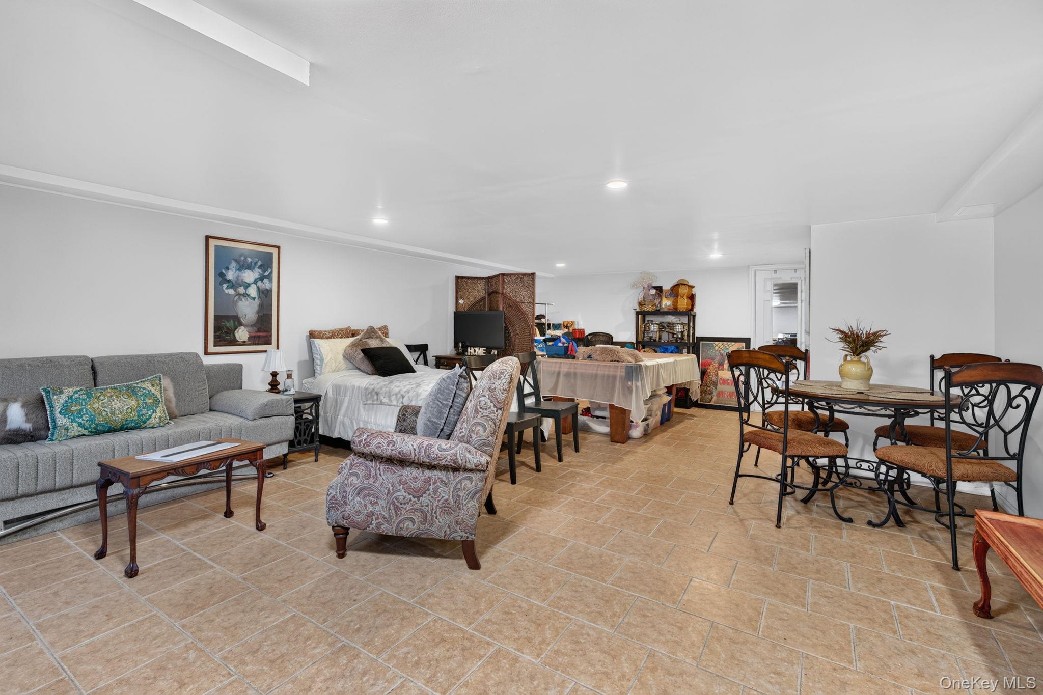 2462 Bragg Street – For Sale photo 10
