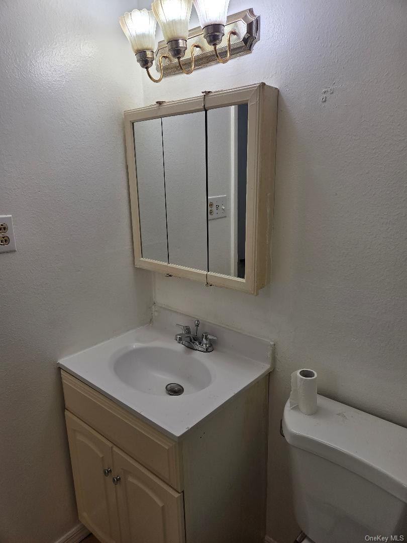 255-24 Drive Drive – For Rent photo 5