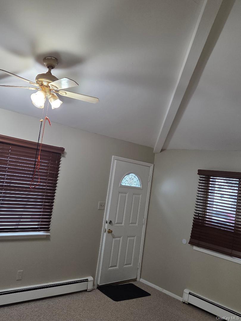 255-24 Drive Drive – For Rent photo 2